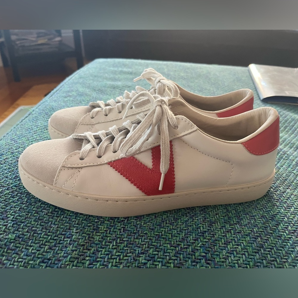 Women's pink and white Spanish sneakers.  Like Veja